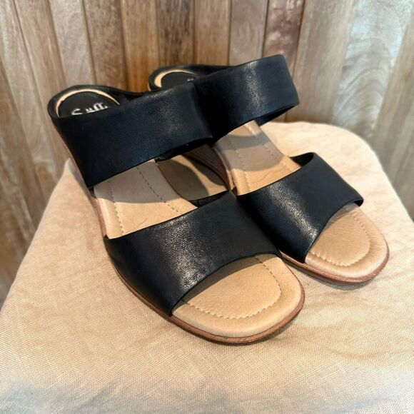 Sofft Ginetta Black Leather Wedge Heel Sandals Size 9 - Picture 3 of 7